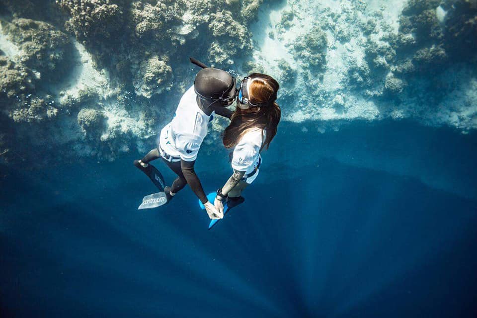 Roberto Berto Freediving Instructor Cairns Australia - Blue Hole with Saya Lokahi