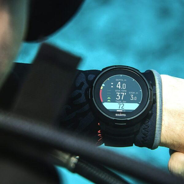 Suunto D5 Black on Wrist Dive Computer Freediving Scuba Diving Spearfishing - Diversworld Online Cairns Australia